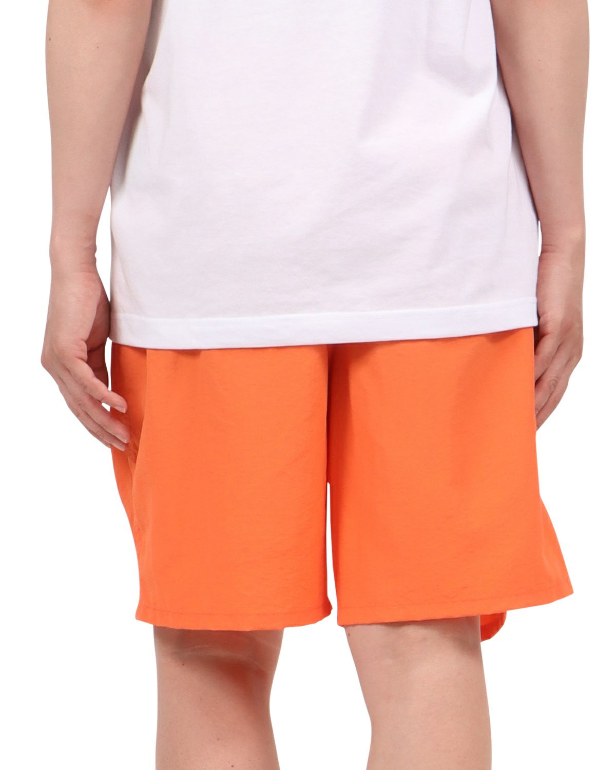 オレンジ：174cm62kg(Mサイズ着用)