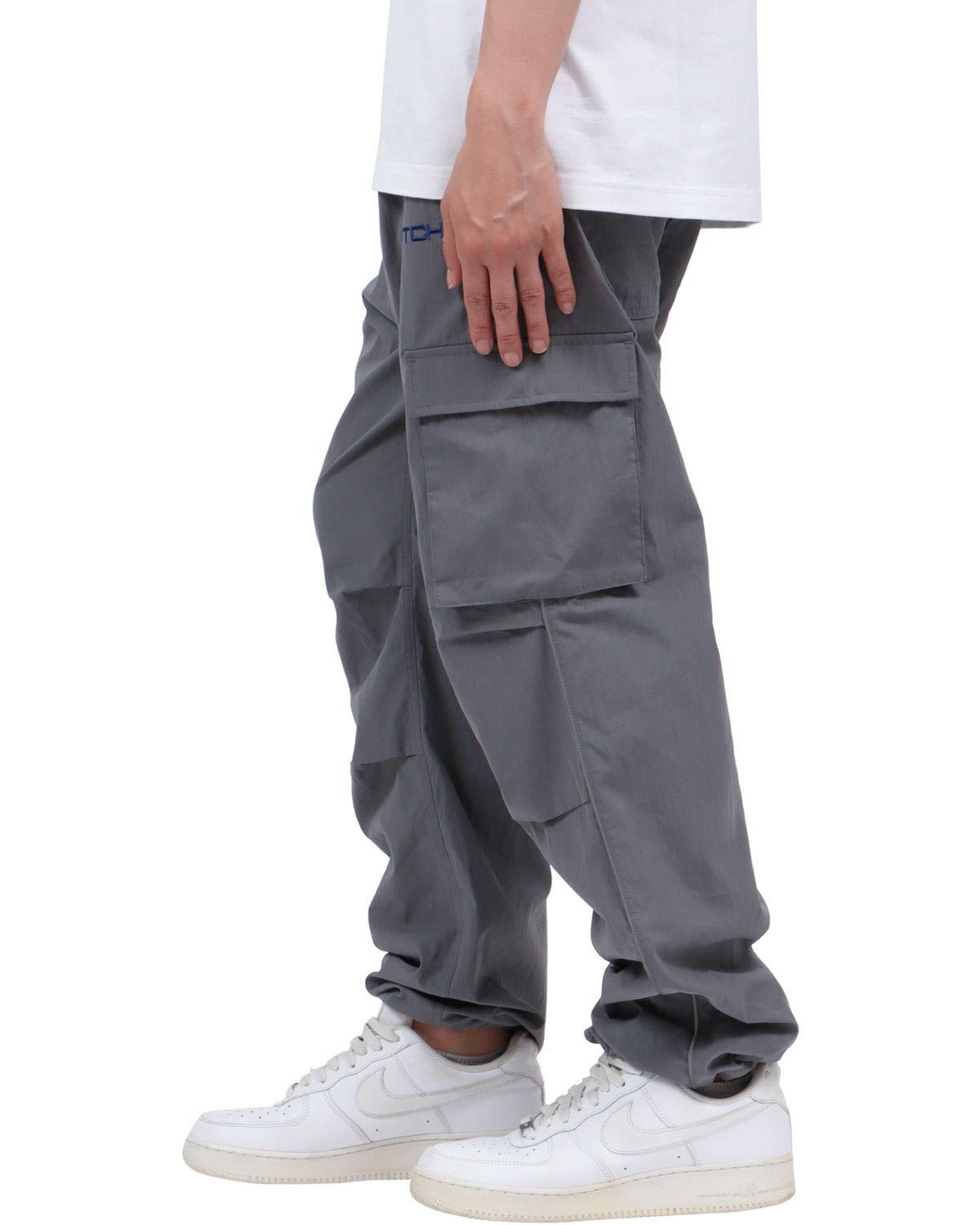 グレー：174cm62kg(Mサイズ着用)絞りあり