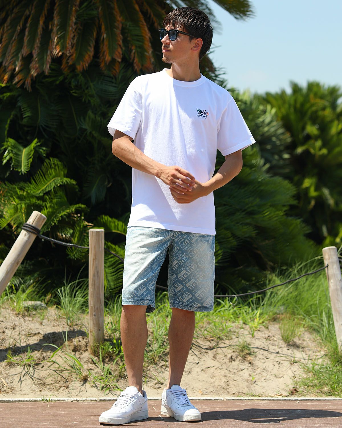 ホワイト：180cm/70kg(Lサイズ着用)