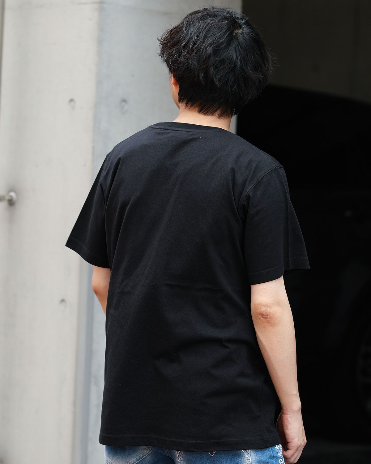 ブラック:173cm/63kg(Lサイズ着用)