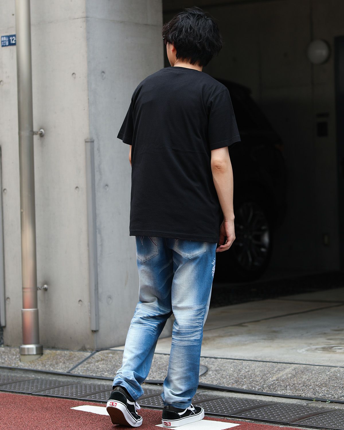 ブラック:173cm/63kg(Lサイズ着用)