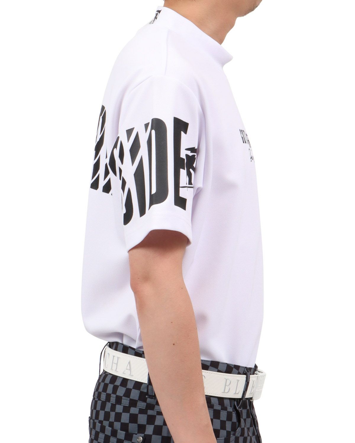 ホワイト：174cm62kg(Lサイズ着用)　