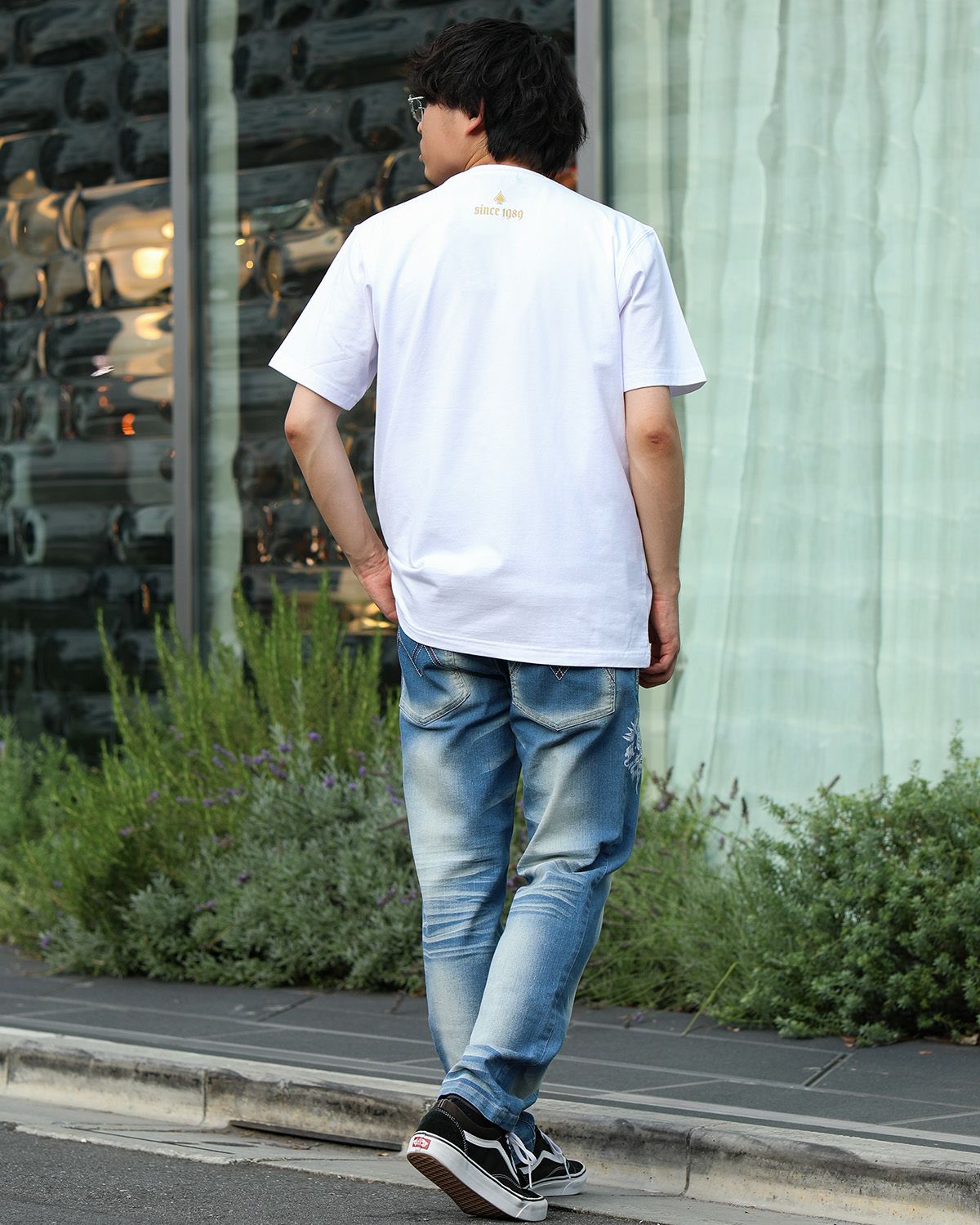 ホワイト：173cm63kg(Lサイズ着用)