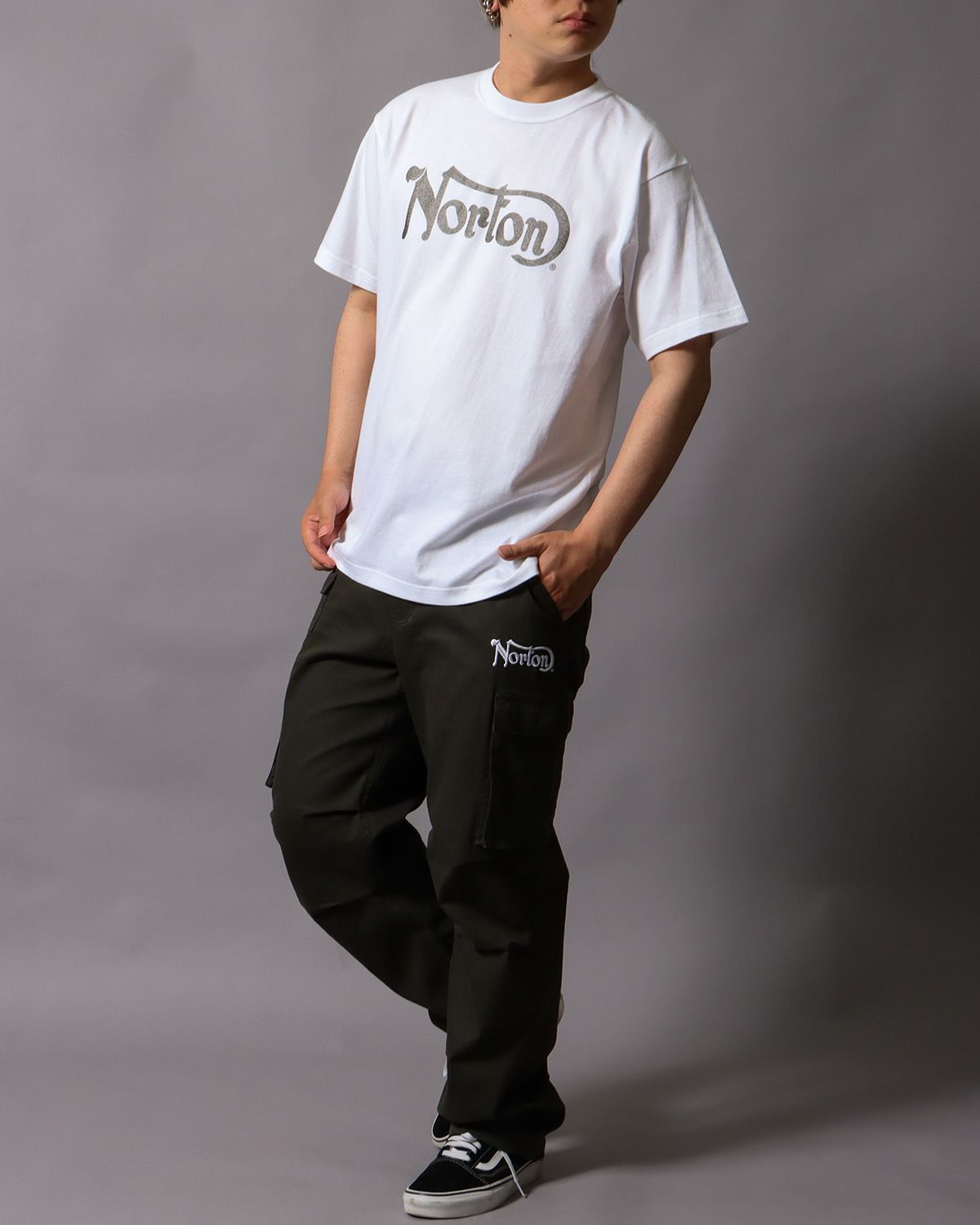 シルバー：178cm75kg(Lサイズ着用)