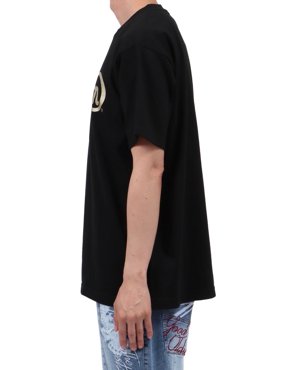 ゴールド：174cm62kg(Lサイズ着用)