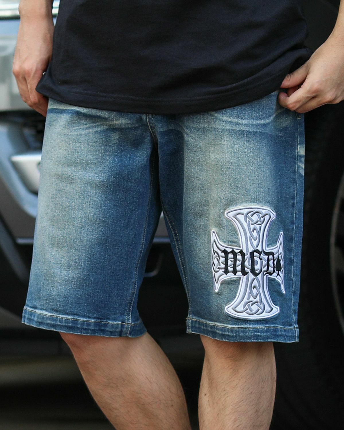 インディゴ:173cm63kg(Lサイズ着用)