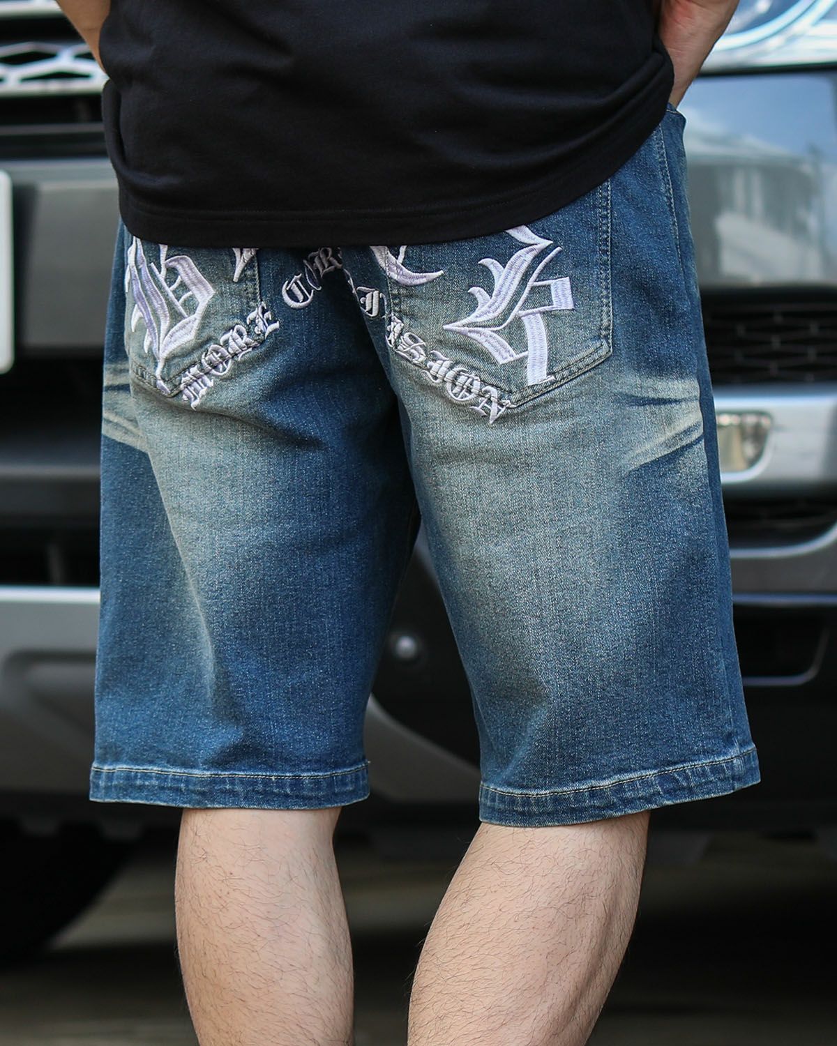 インディゴ:173cm63kg(Lサイズ着用)