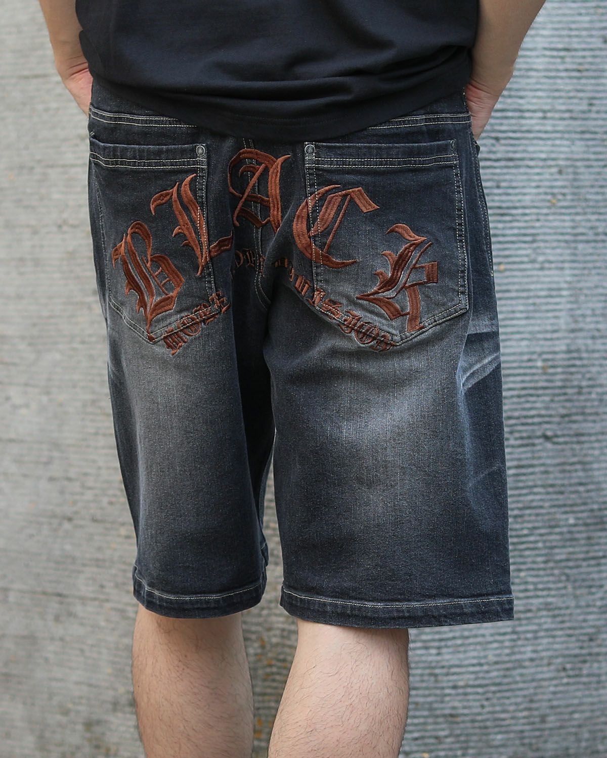 ブラック:173cm63kg(Lサイズ着用)