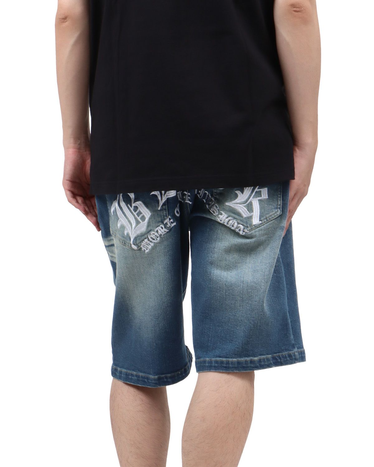 インディゴ：173cm63kg(Lサイズ着用)