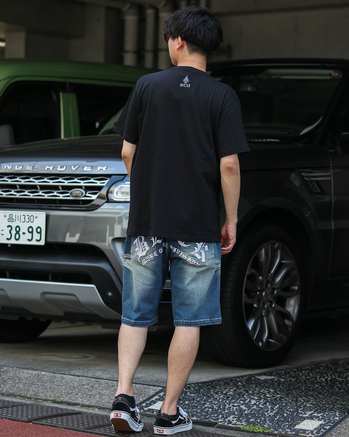 ブラック:173cm63kg(Lサイズ着用)