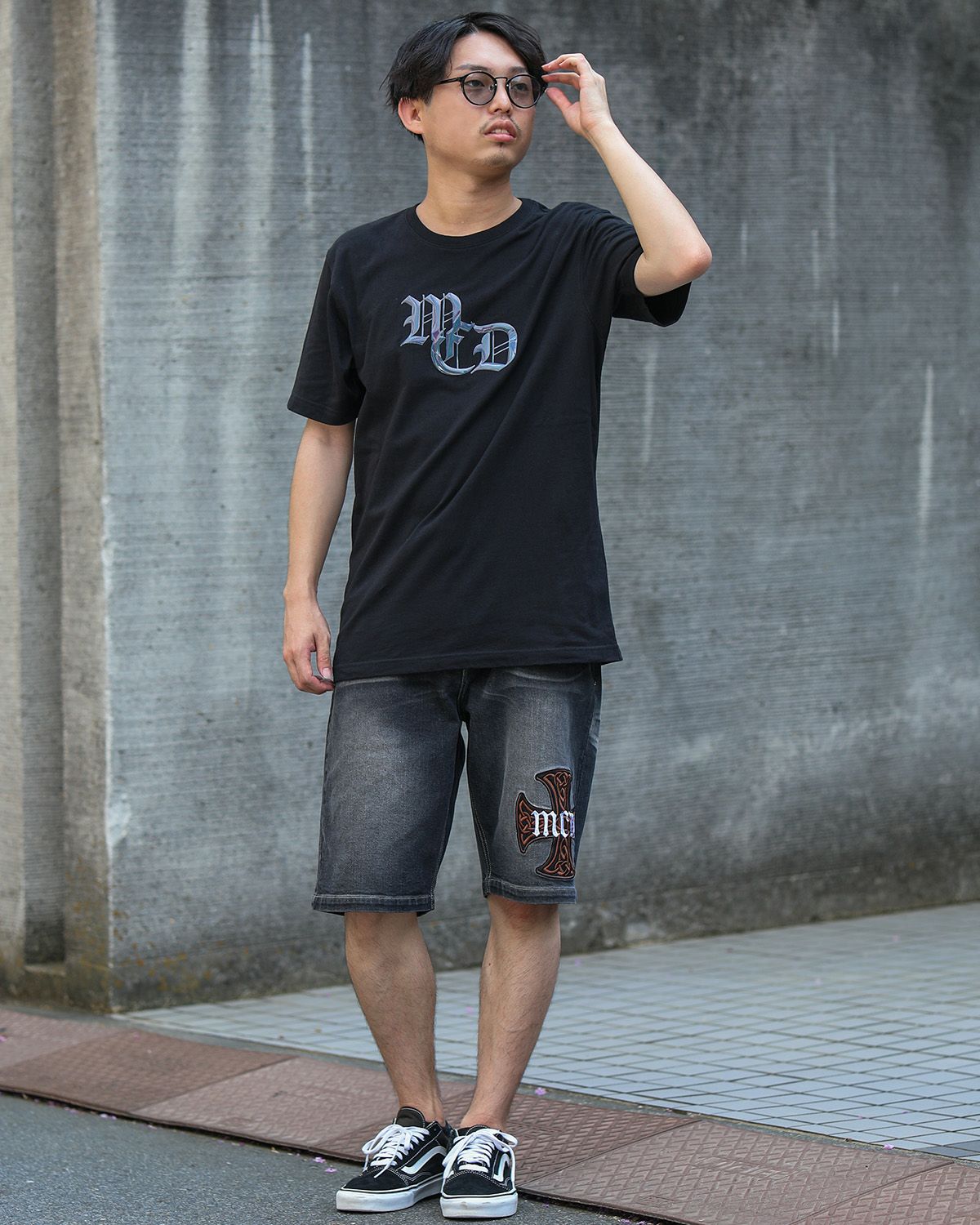 ブラック:173cm63kg(Lサイズ着用)