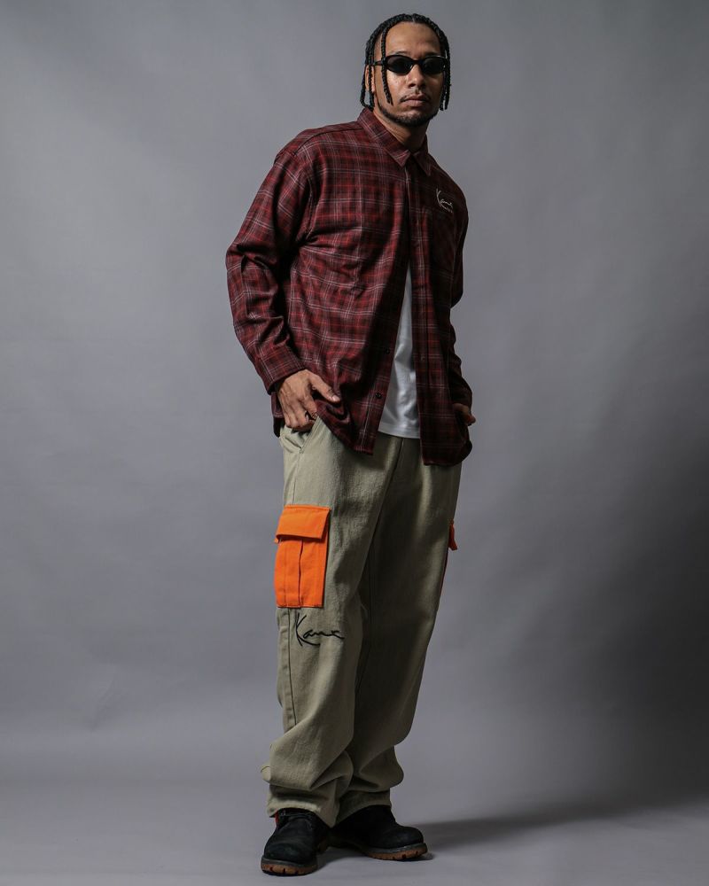 サンドベージュ