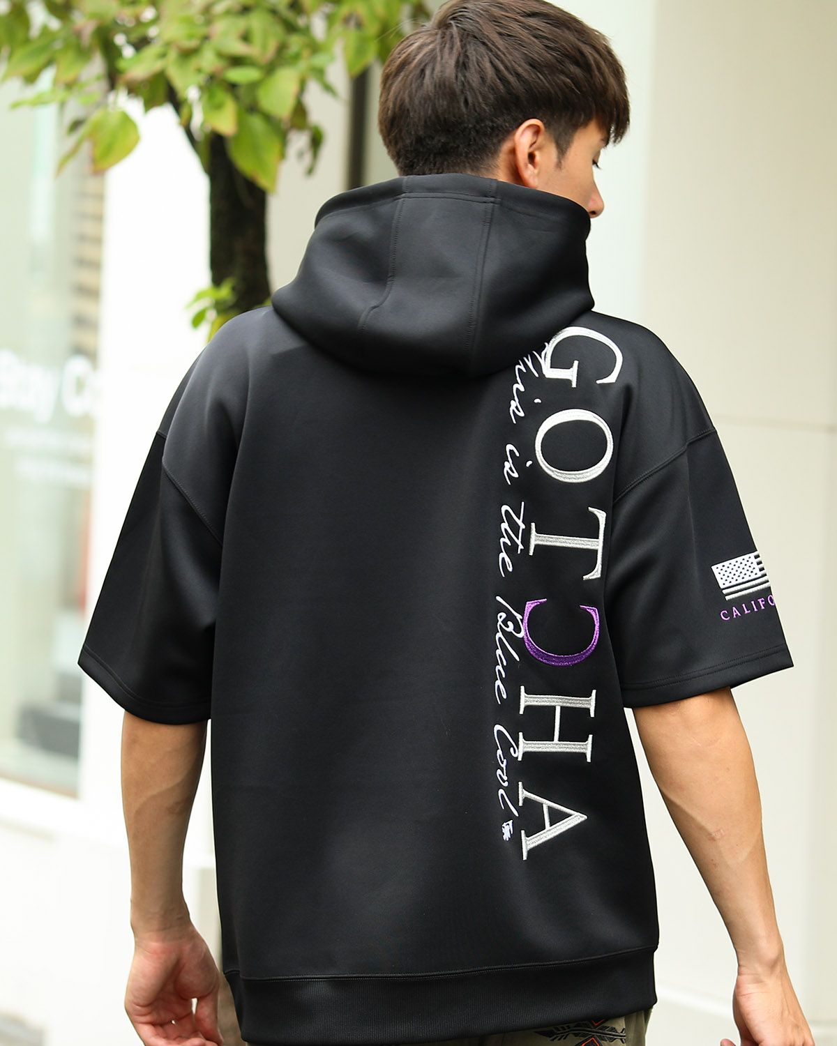 ブラック：180cm/70kg(Lサイズ着用)