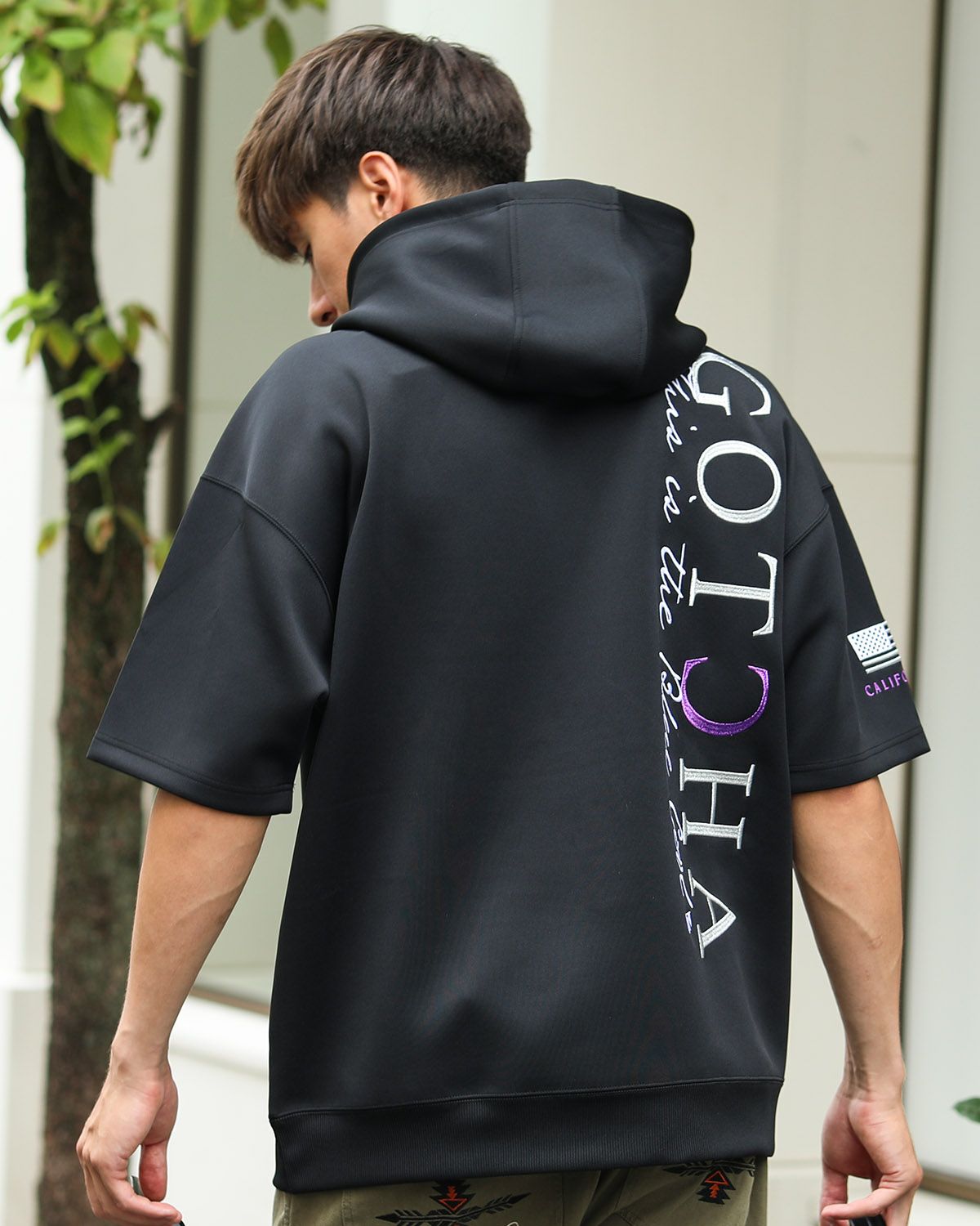 ブラック：180cm/70kg(Lサイズ着用)