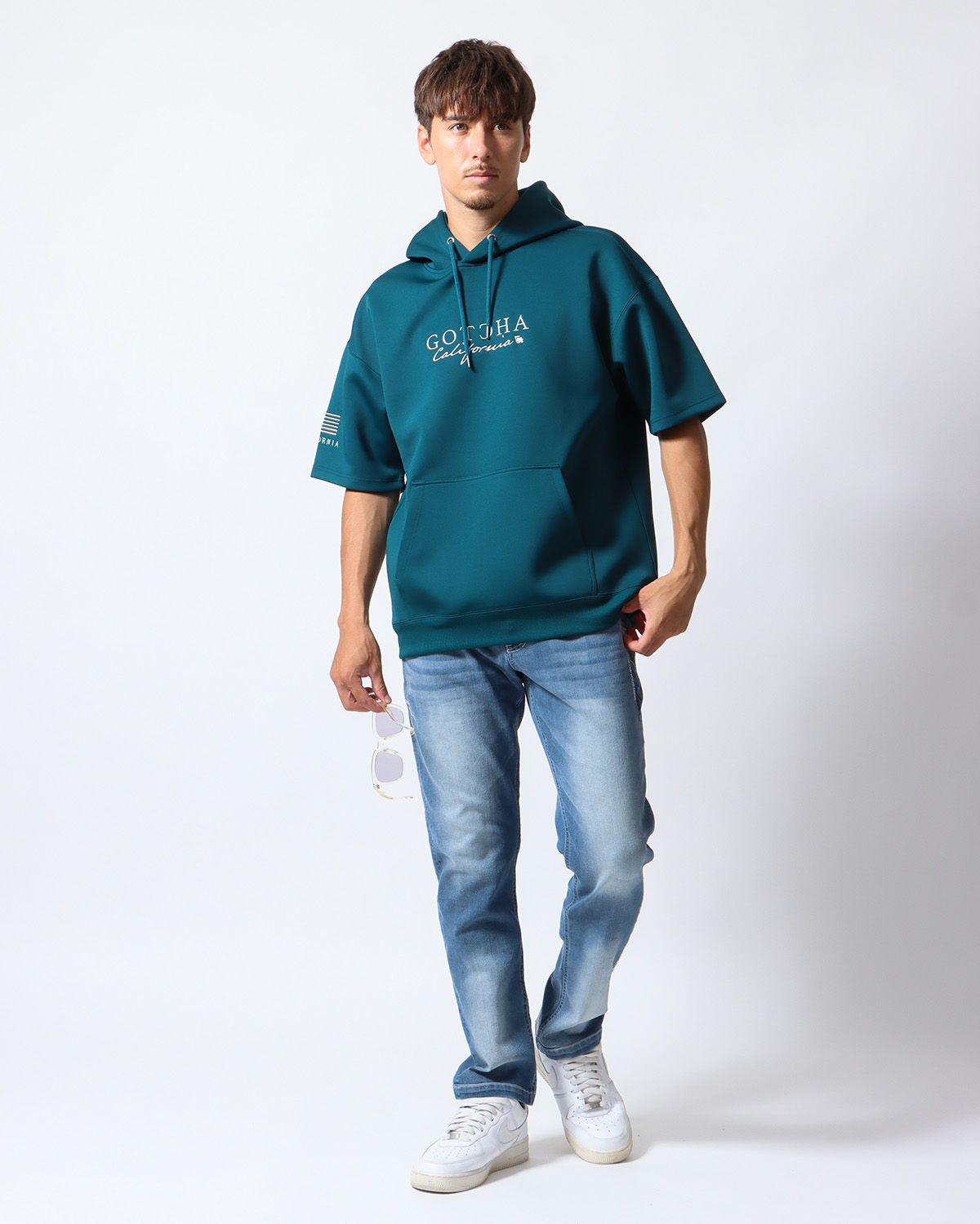 エメラルドグリーン：180cm/70kg(Lサイズ着用)