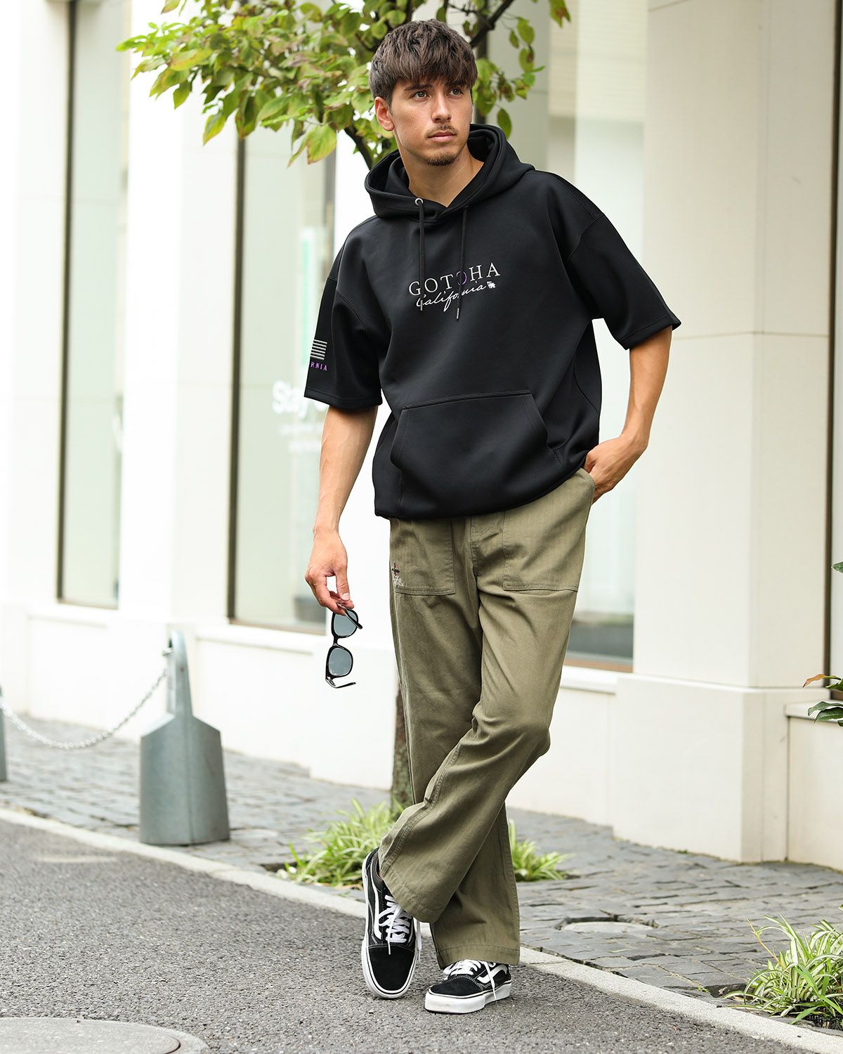 ブラック：180cm/70kg(Lサイズ着用)