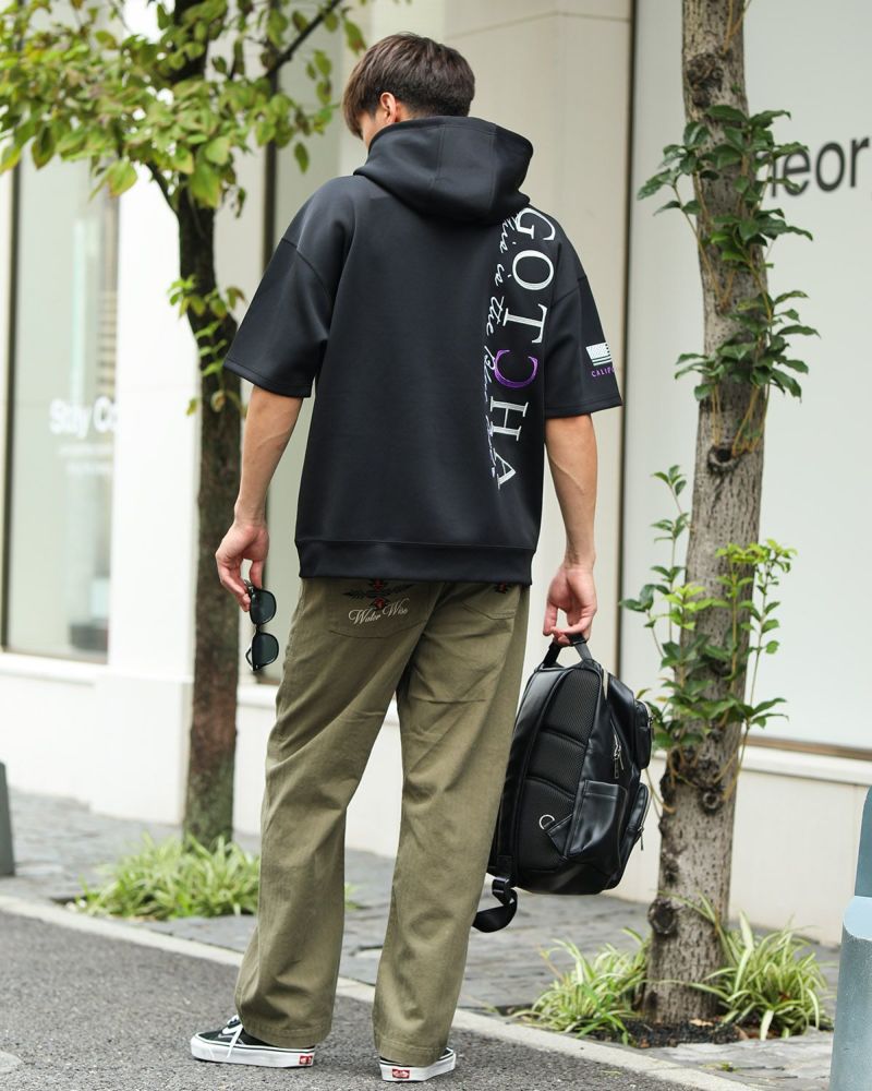 ブラック：180cm/70kg(Lサイズ着用)