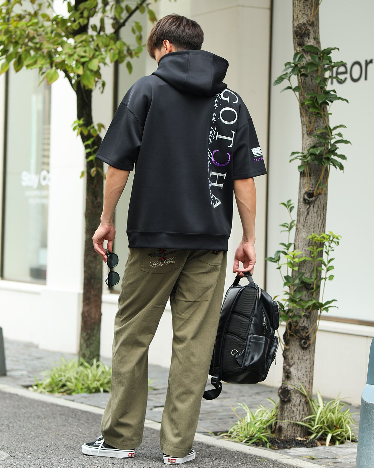 ブラック：180cm/70kg(Lサイズ着用)