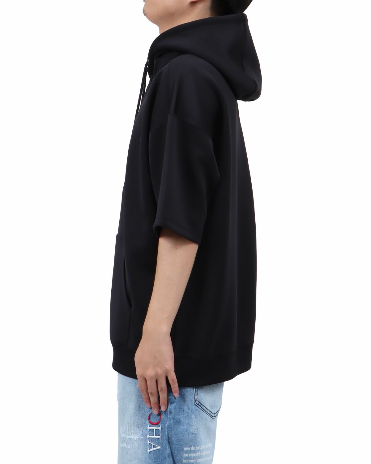 ブラック：173cm63kg(Lサイズ着用)