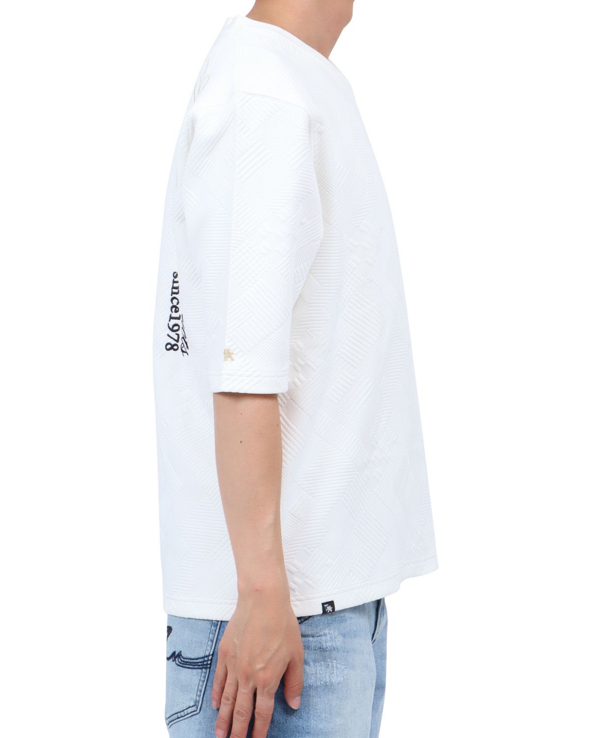 ホワイト：174cm62kg(Lサイズ着用)