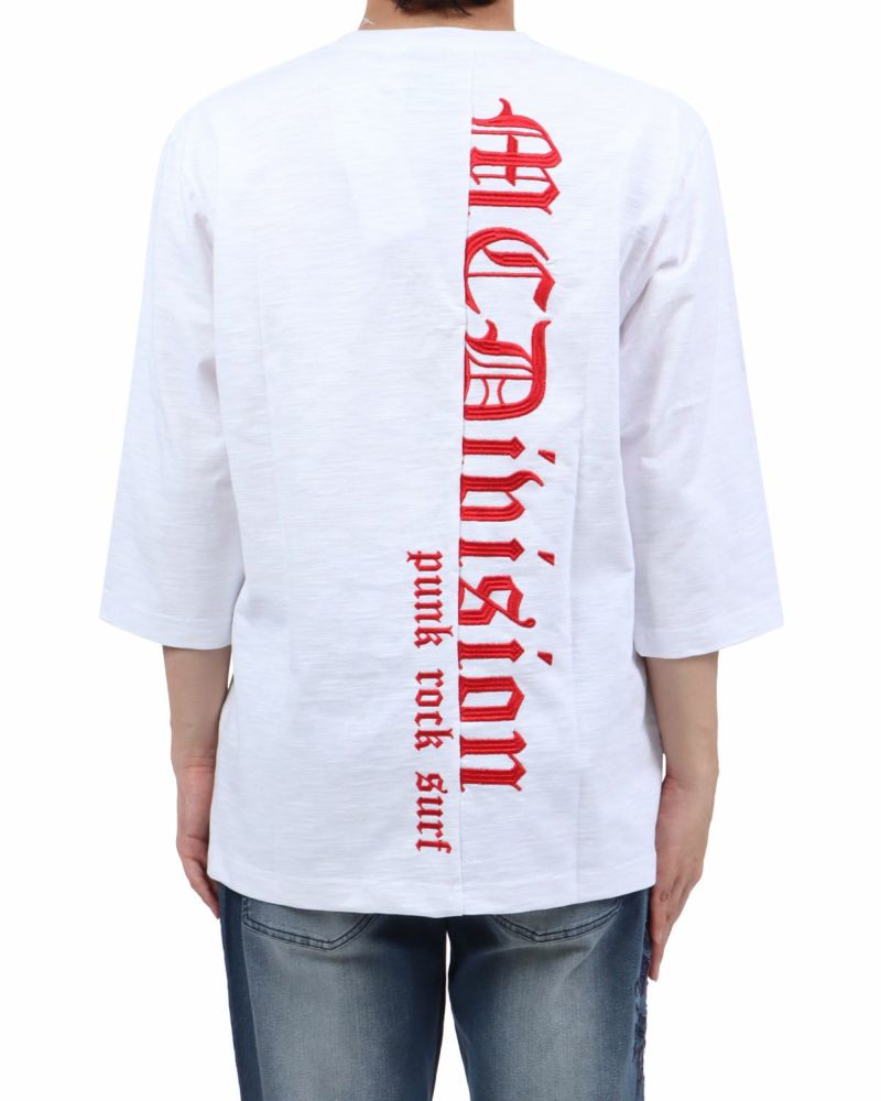 ホワイト：173cm63kg(Lサイズ着用)