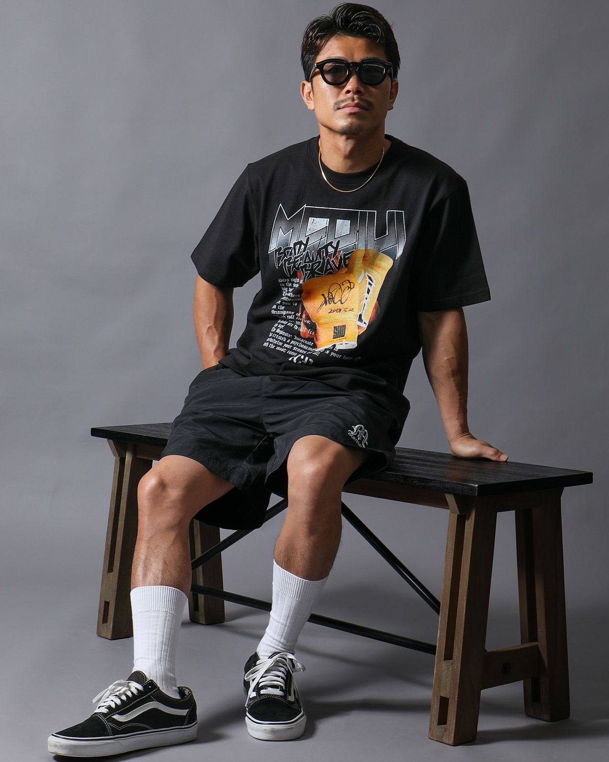 ホワイト:165cm(Mサイズ着用)