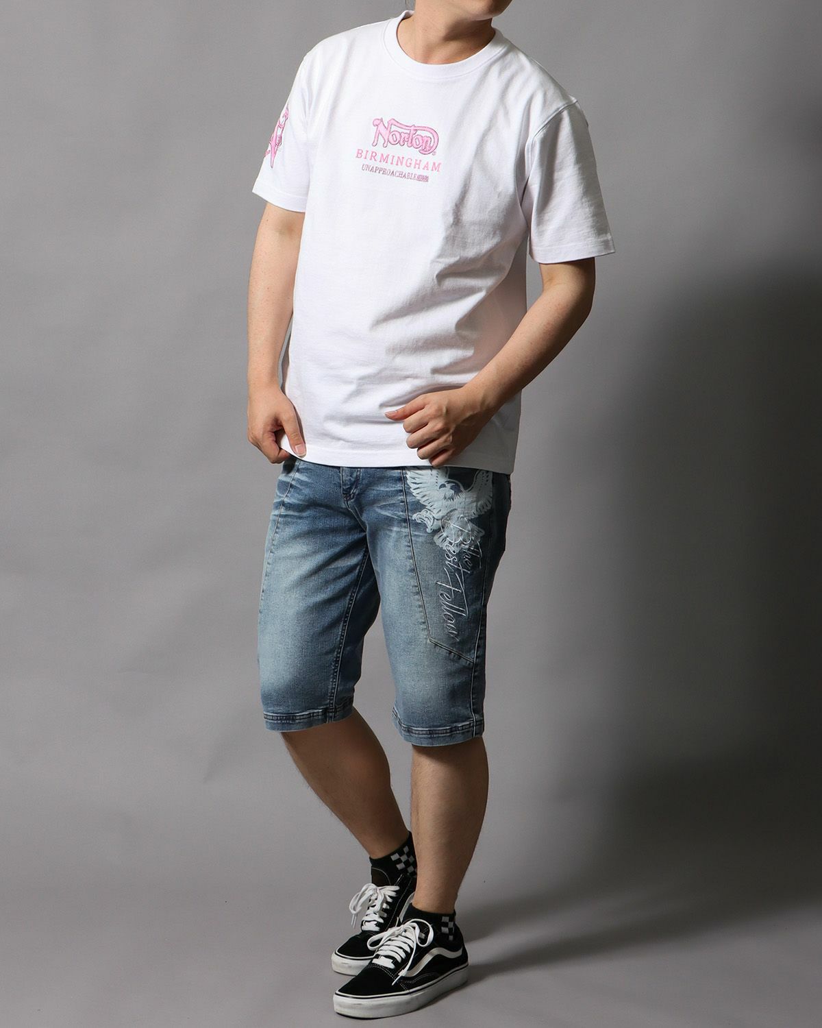 ホワイト：178cm/75kg(Lサイズ着用)