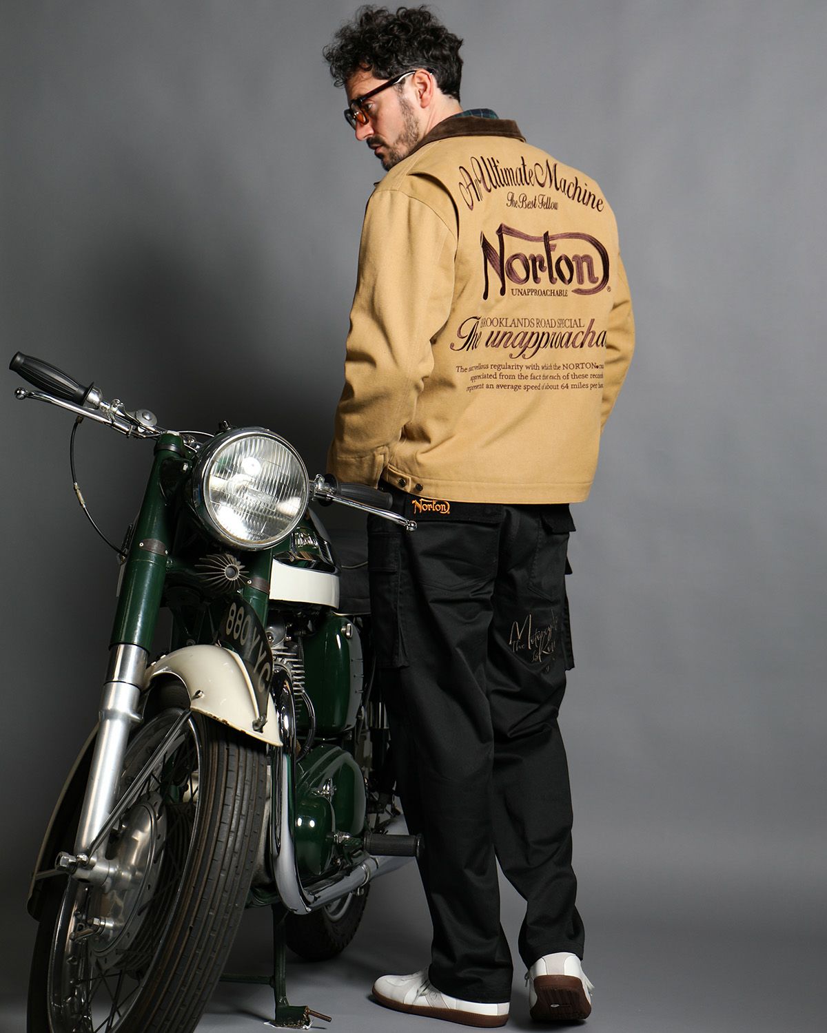 ブラック：186cm(Lサイズ着用)