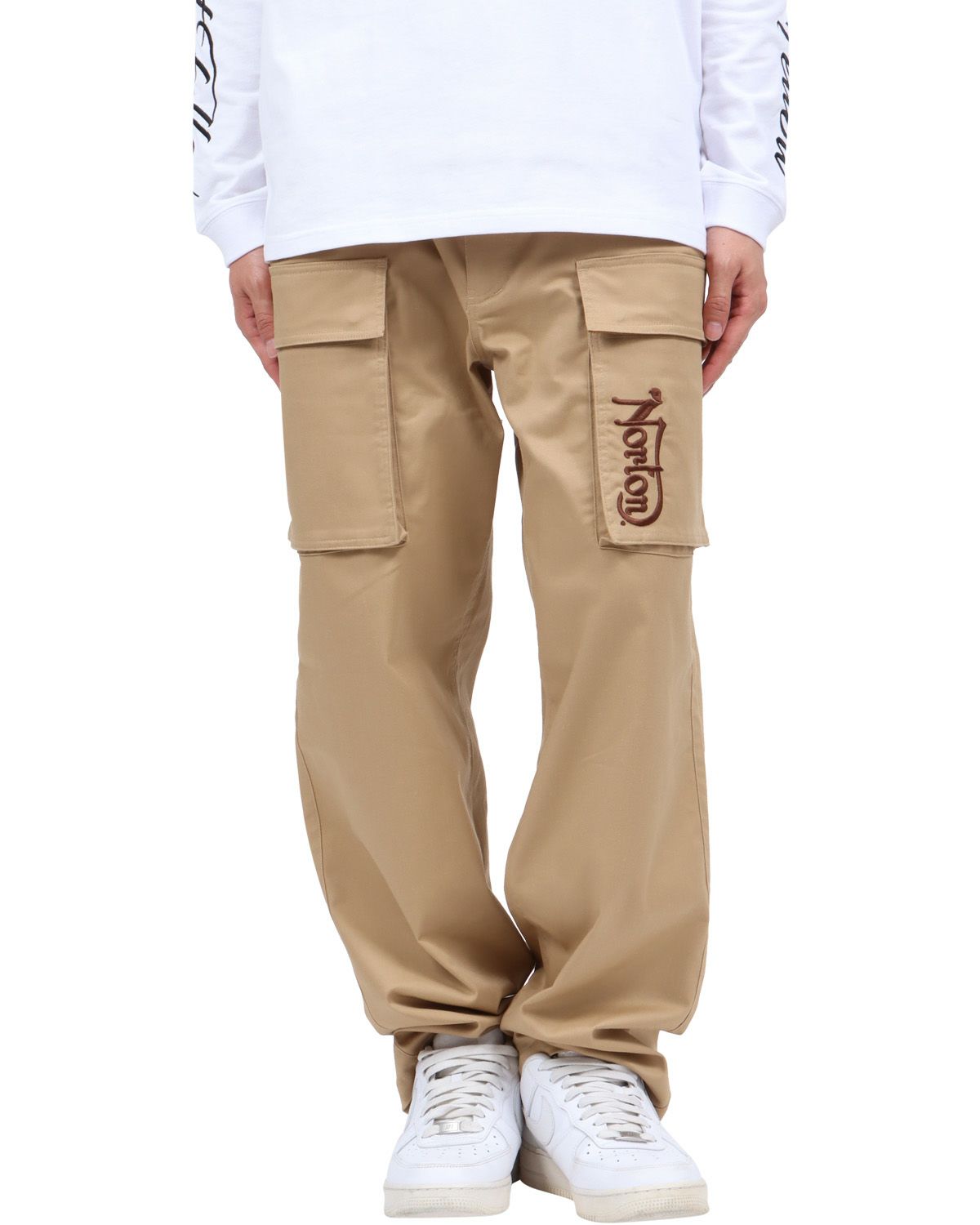 ベージュ：174cm62kg(Lサイズ着用)