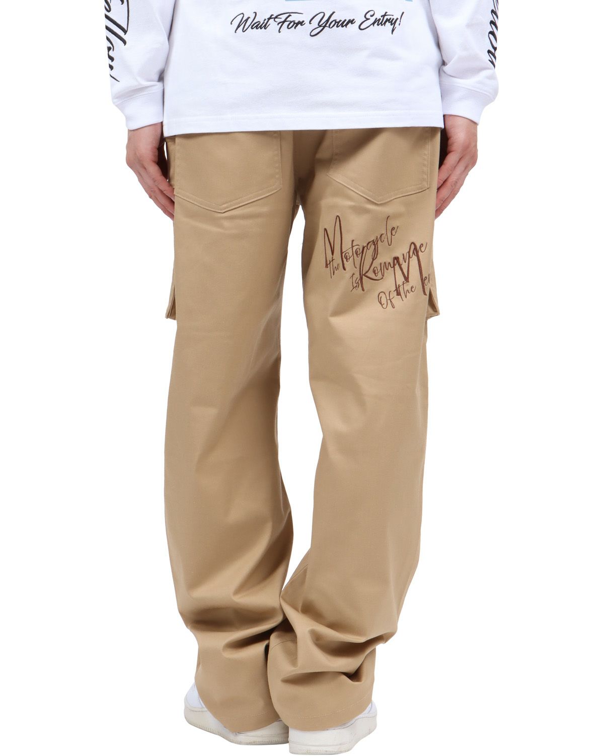 ベージュ：174cm62kg(Lサイズ着用)