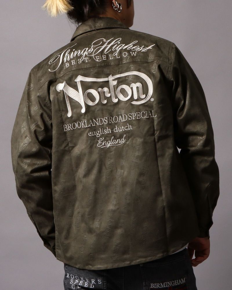 カーキ：178cm/75kg(Lサイズ着用)