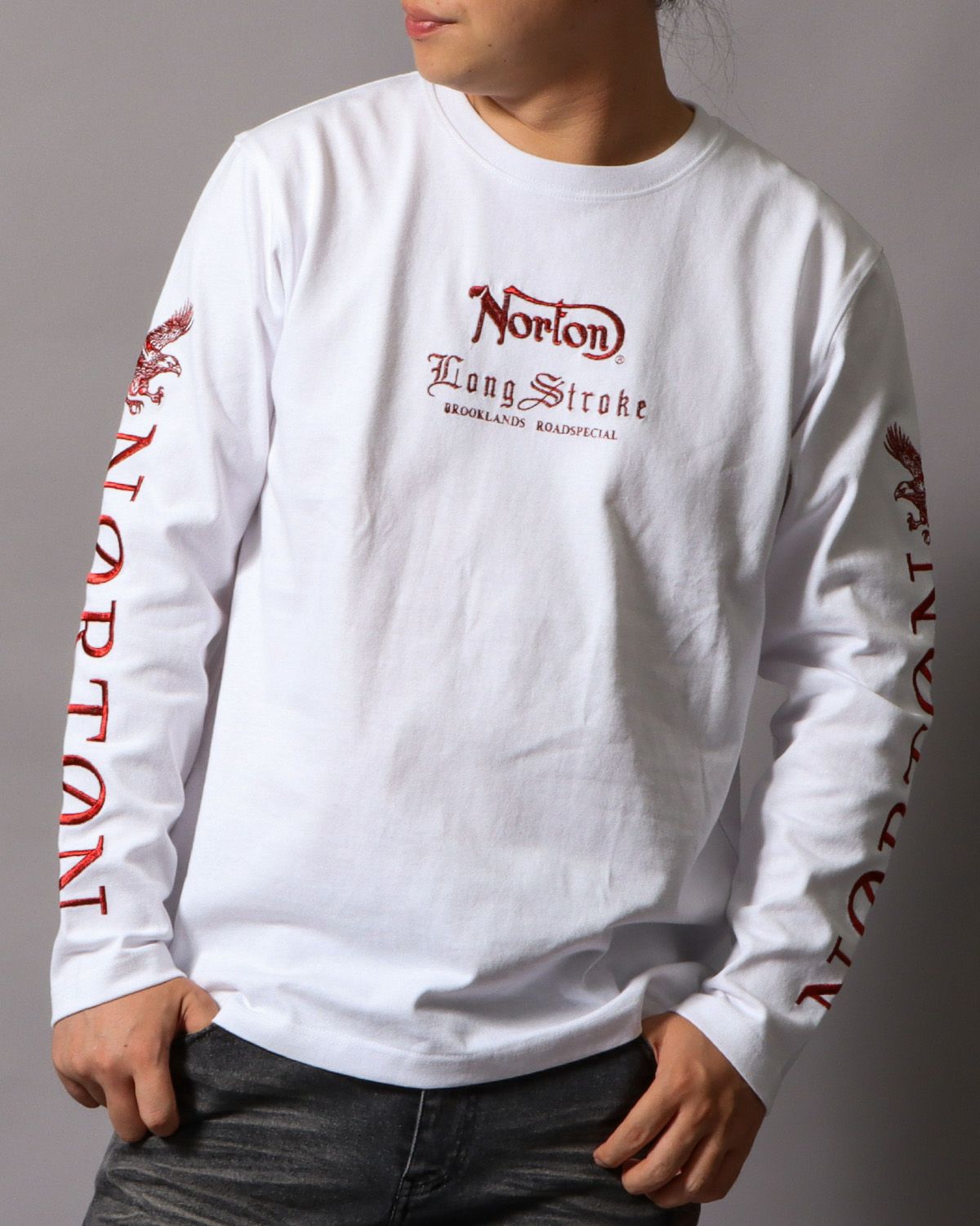 ホワイト：178cm/75kg(Lサイズ着用)