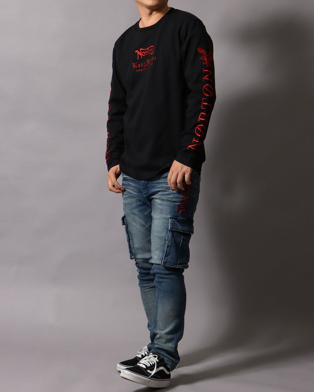 ブラック：178cm/75kg(Lサイズ着用)