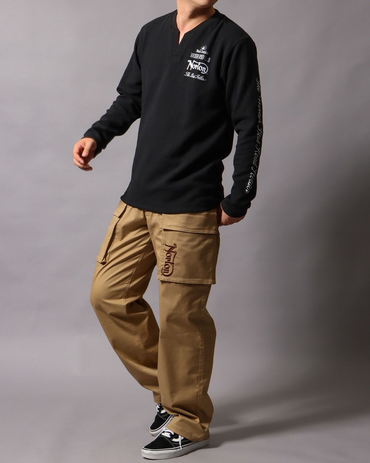 ブラック：178cm/75kg(Lサイズ着用)