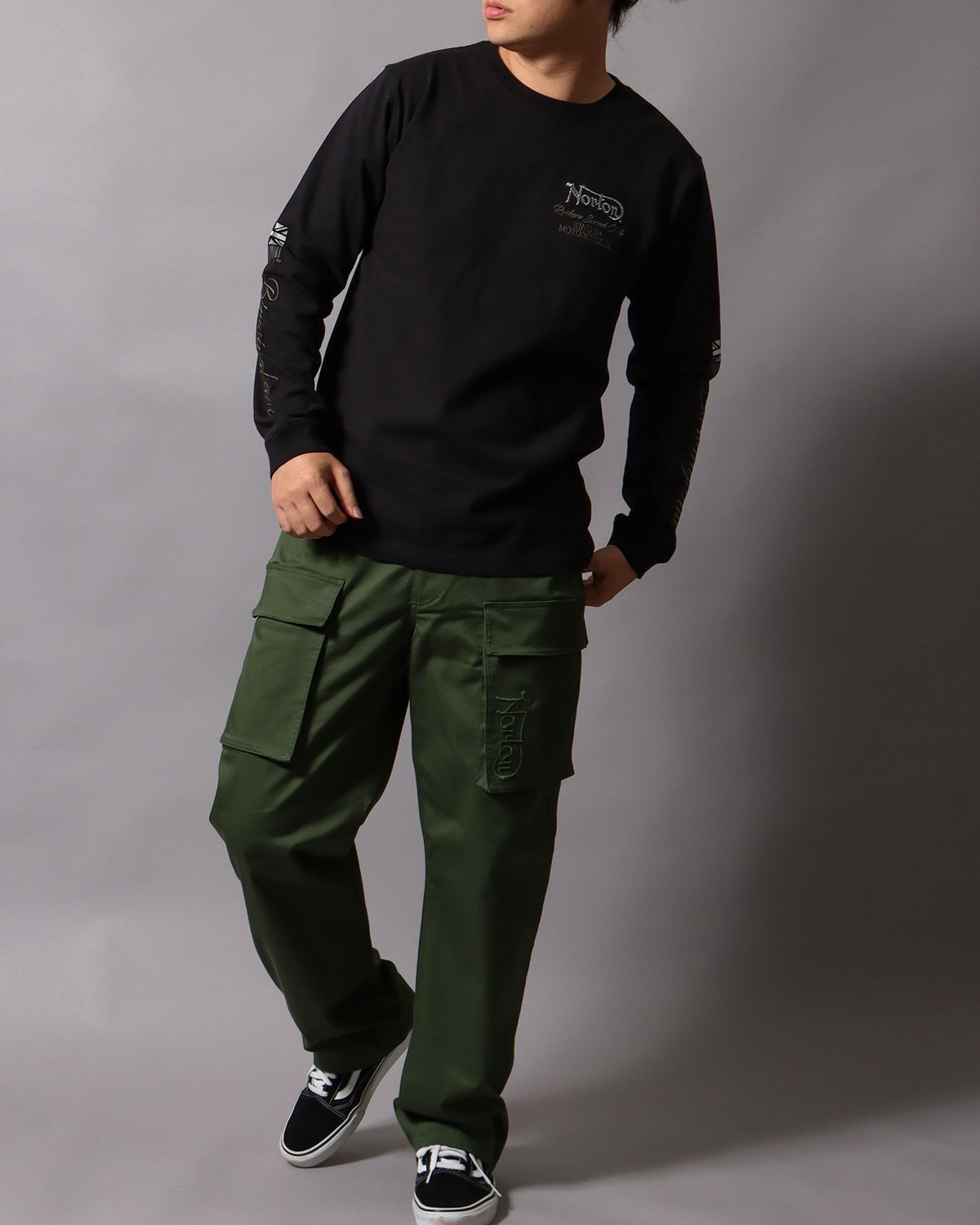 ブラック：178cm/75kg(Lサイズ着用)