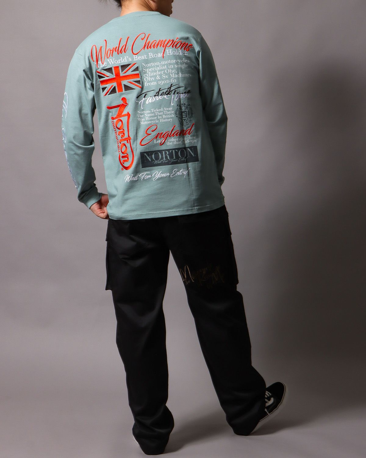 ミントグリーン：178cm/75kg(Lサイズ着用)