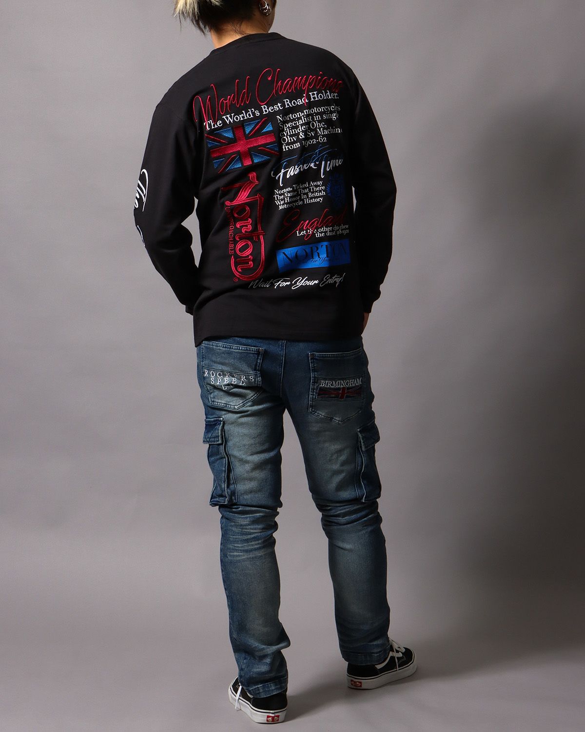 ブラック：178cm/75kg(Lサイズ着用)