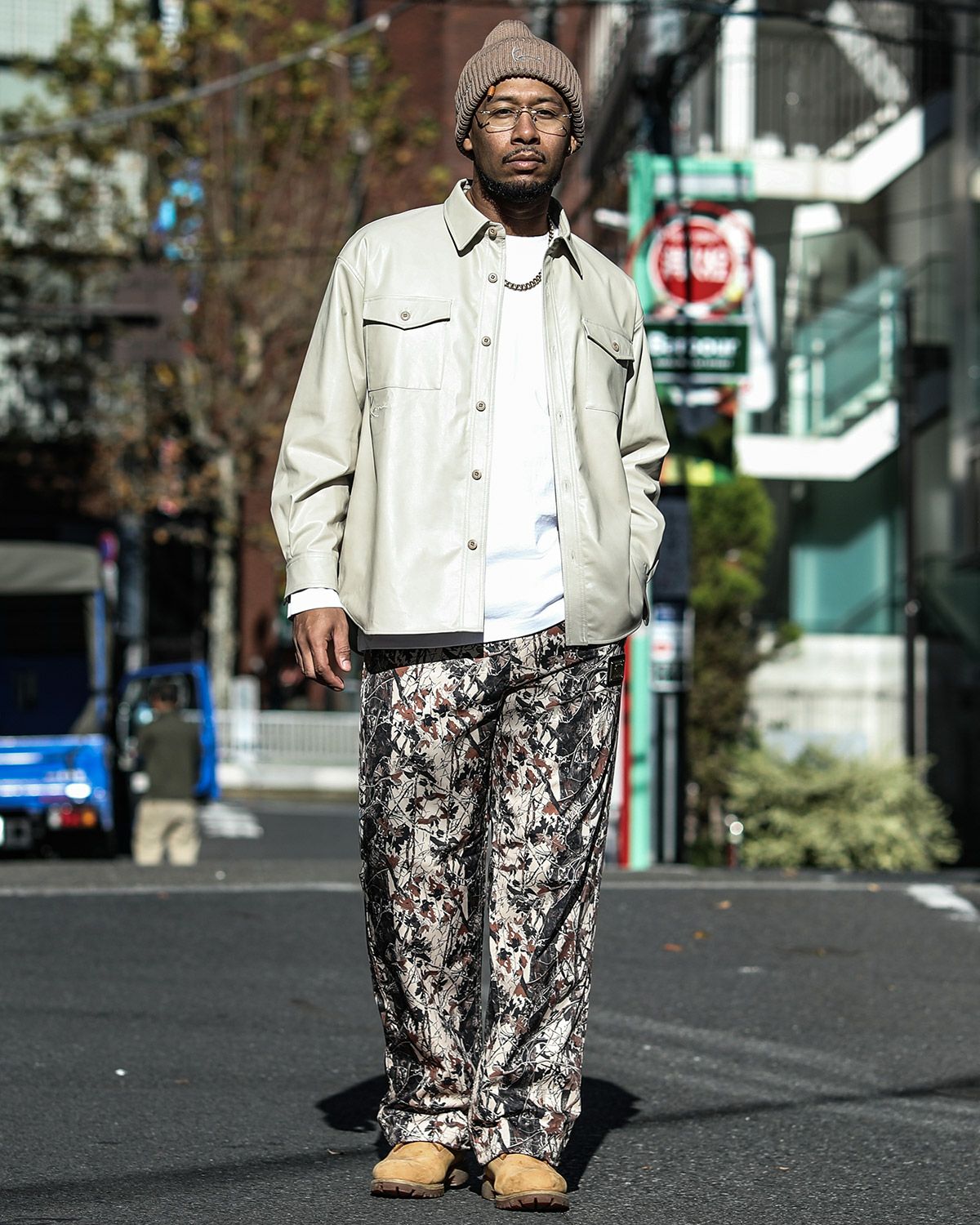 べージュ：183cm(Lサイズ着用)