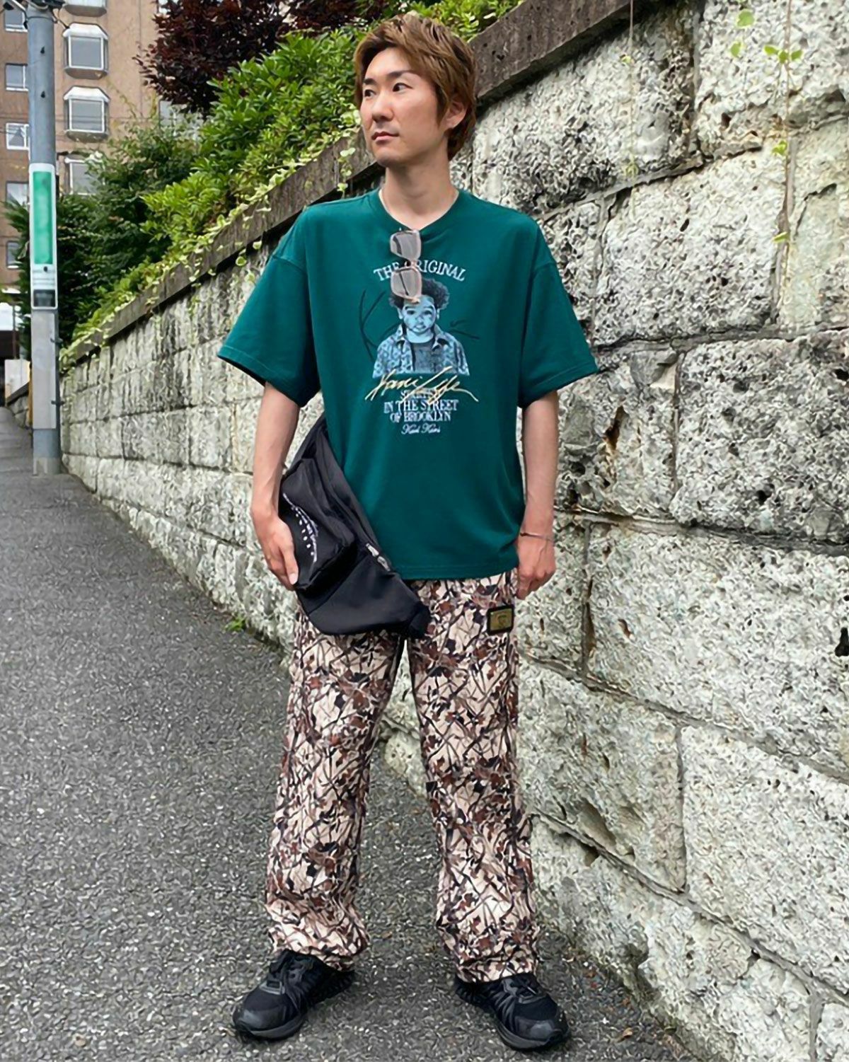 ベージュ