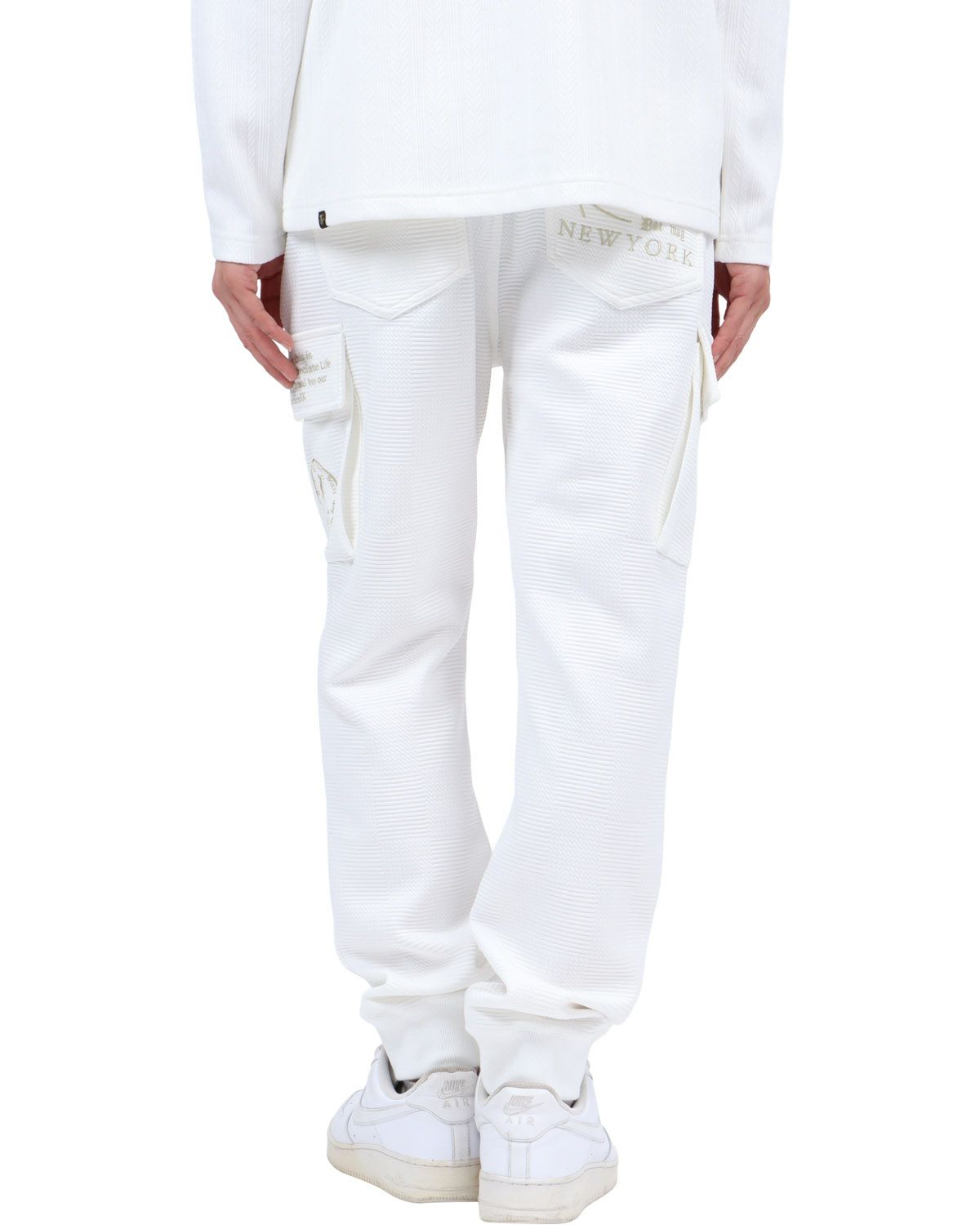 ホワイト：174cm62kg(Mサイズ着用)