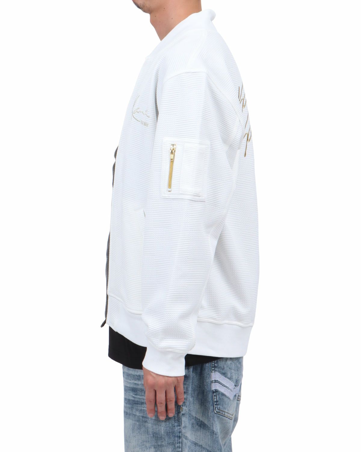 ホワイト：174cm62kg(Lサイズ着用)