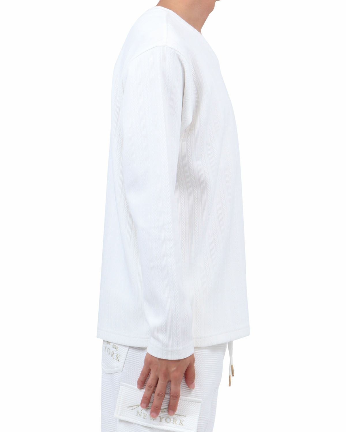 ホワイト：174cm62kg(Lサイズ着用)