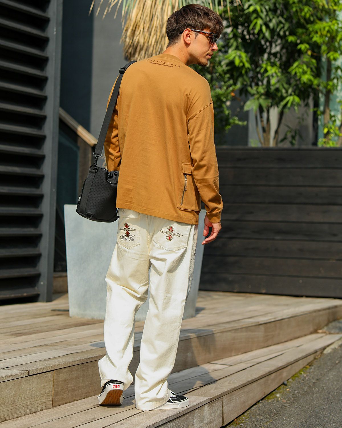 オフホワイト：180cm/70kg(Lサイズ着用)