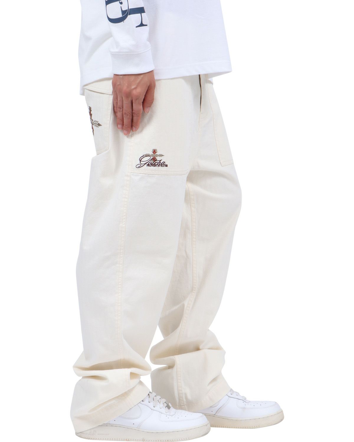 オフホワイト：174cm62kg(Lサイズ着用)