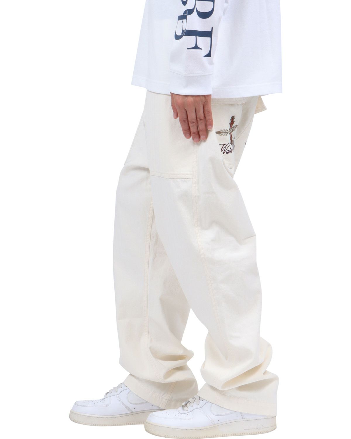 オフホワイト：174cm62kg(Lサイズ着用)