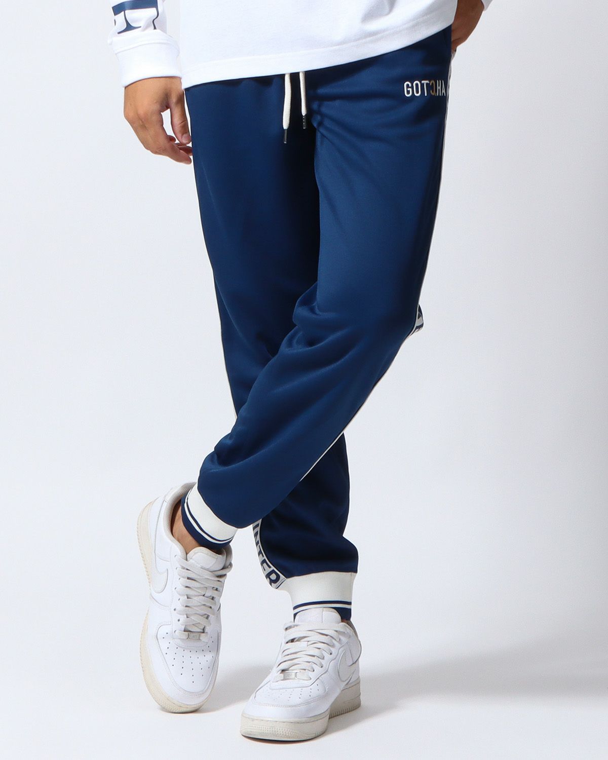 ネイビー：180cm/70kg(Lサイズ着用)