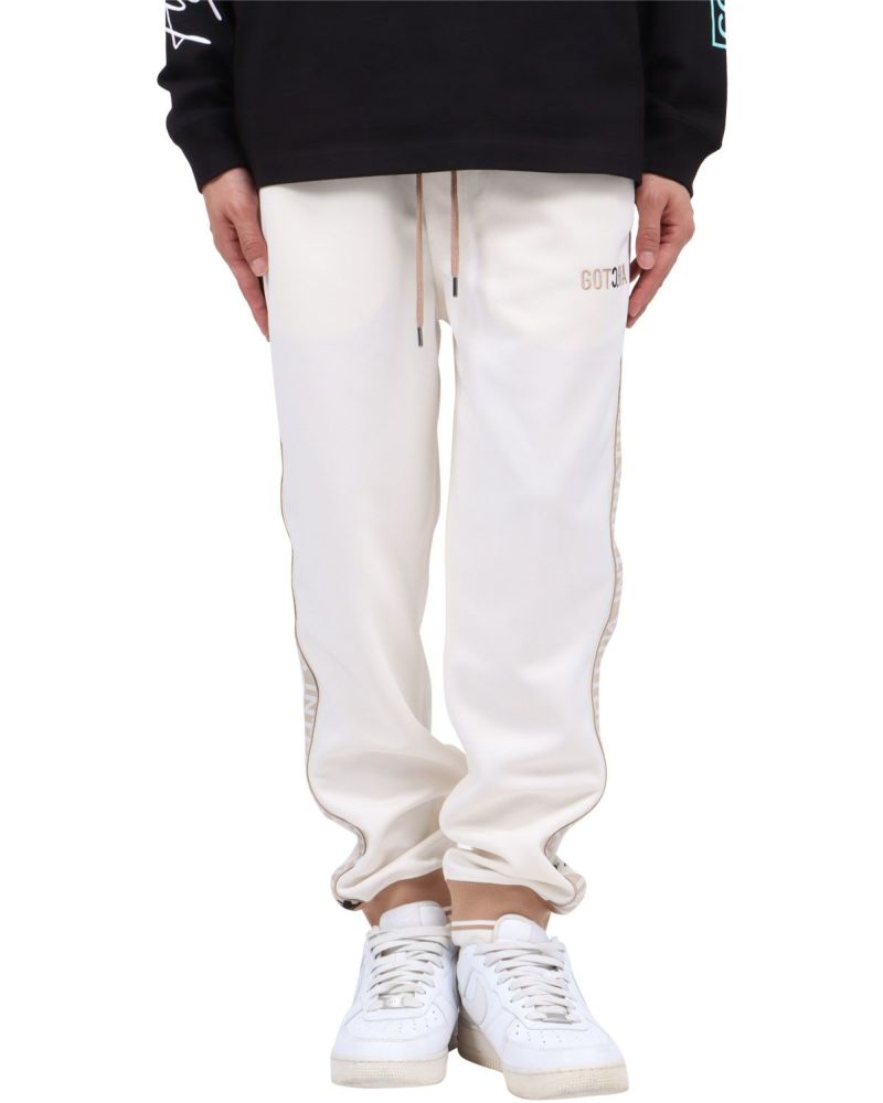 オフホワイト：174cm62kg(Lサイズ着用)