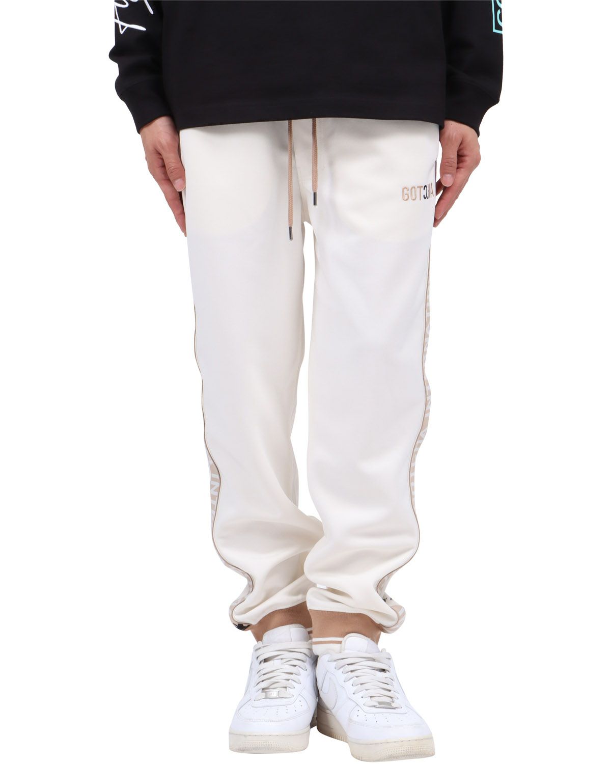 オフホワイト：174cm62kg(Lサイズ着用)