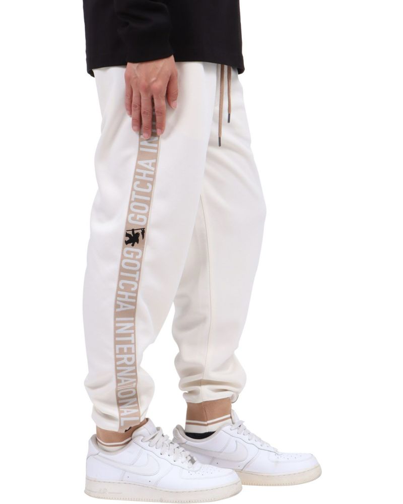 オフホワイト：174cm62kg(Lサイズ着用)