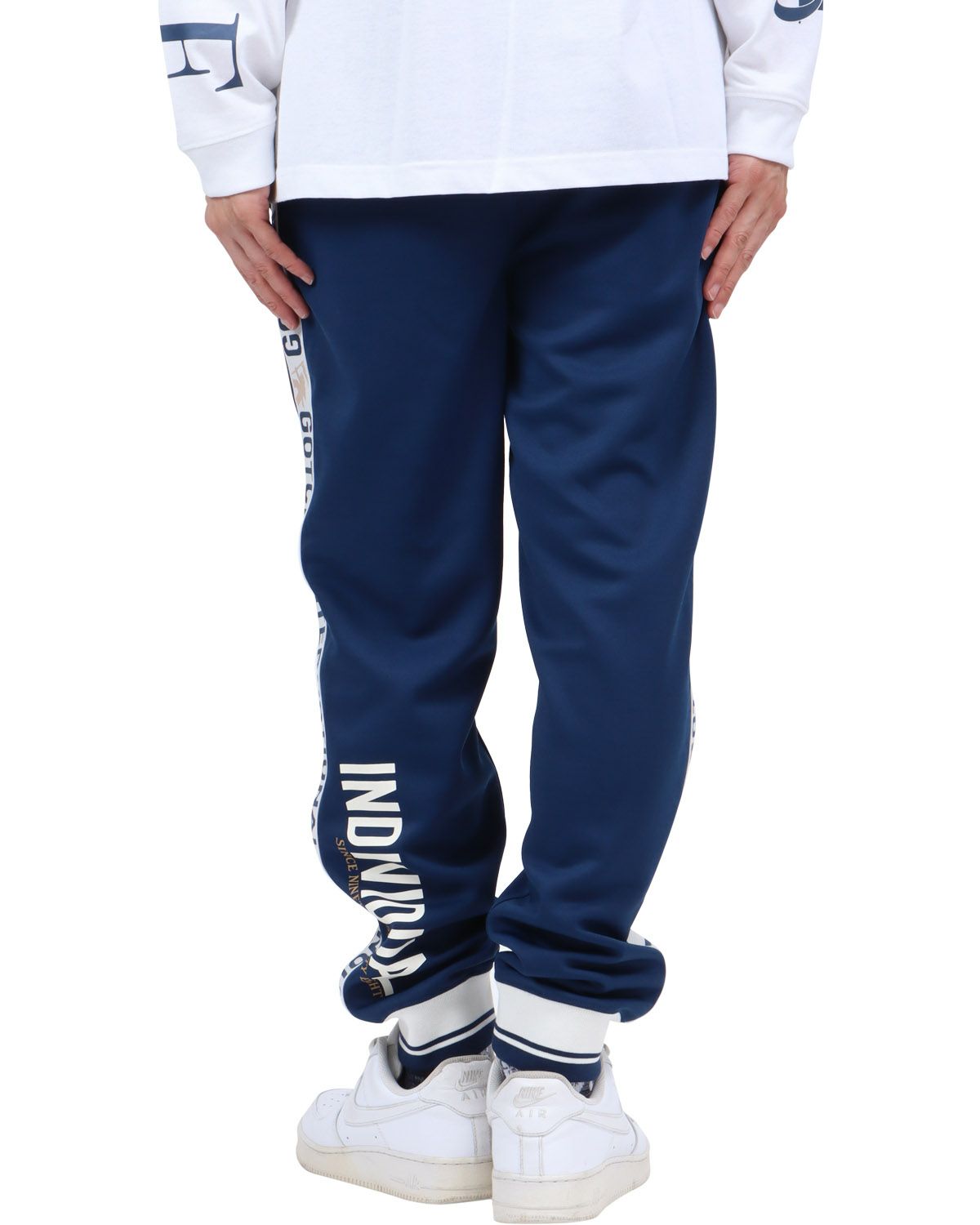 ネイビ-：174cm62kg(Lサイズ着用)